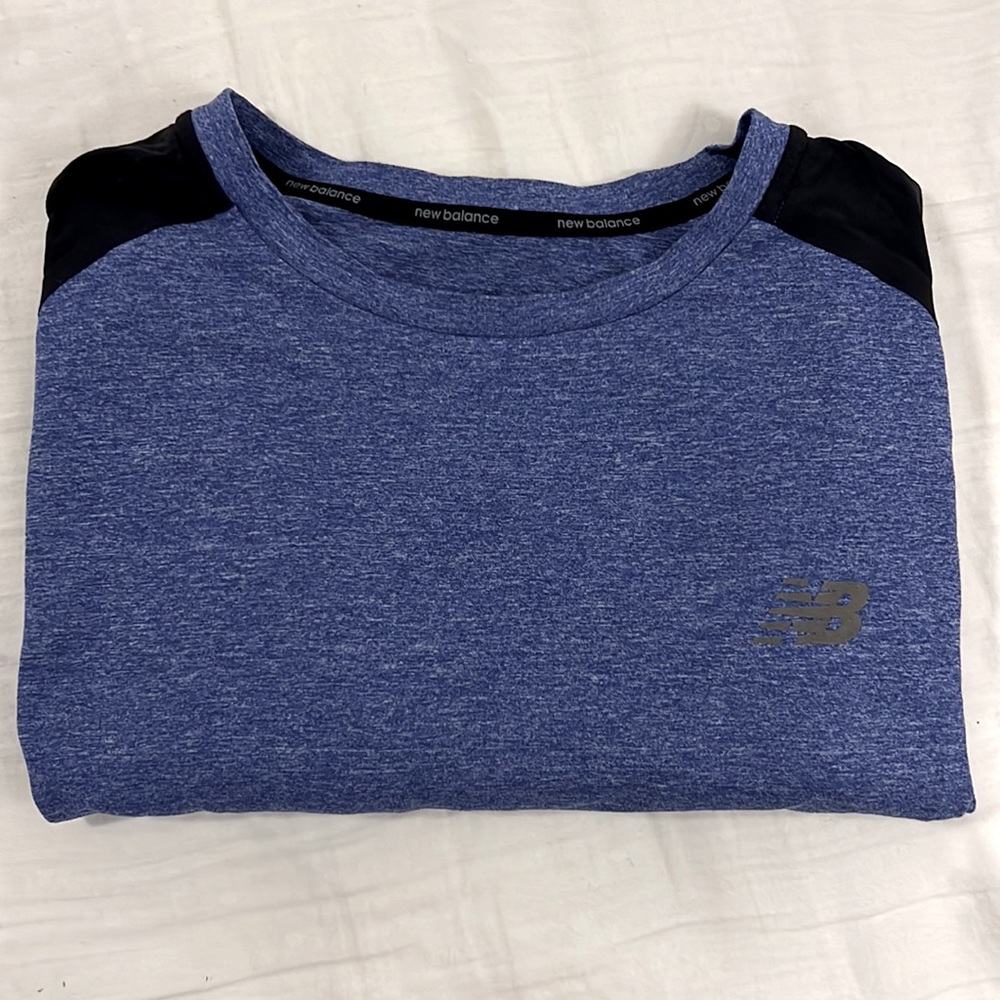 MENS • NEW BALANCE Compression/Running Shirt
